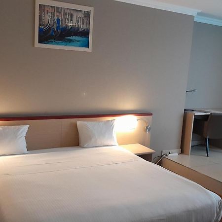 Hotel Taormina Brussels Airport Zaventem Exterior foto